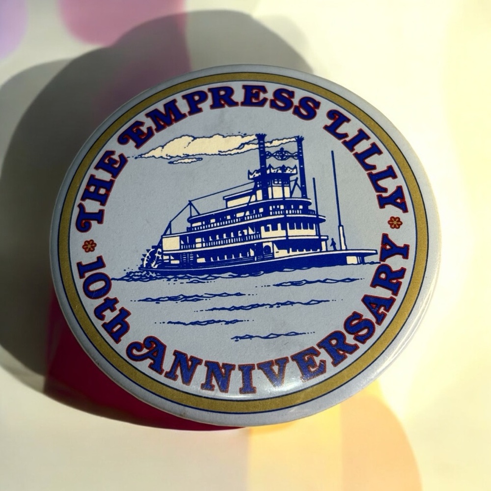 Disney Empress Lilly Riverboat Button Pin 10th Anniversary Theme Park Souvenir